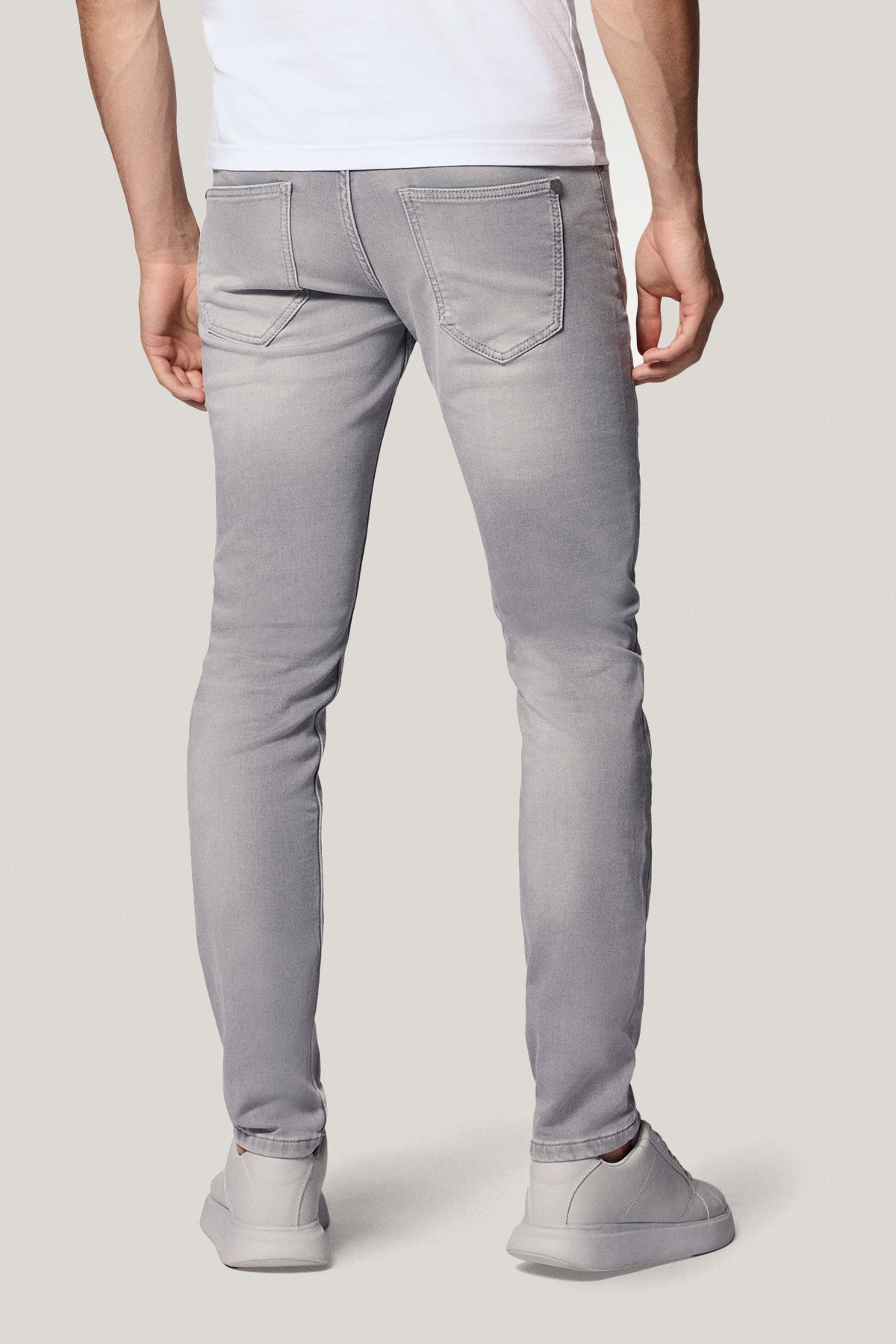 Jeansy Szare Slim Fit PM7