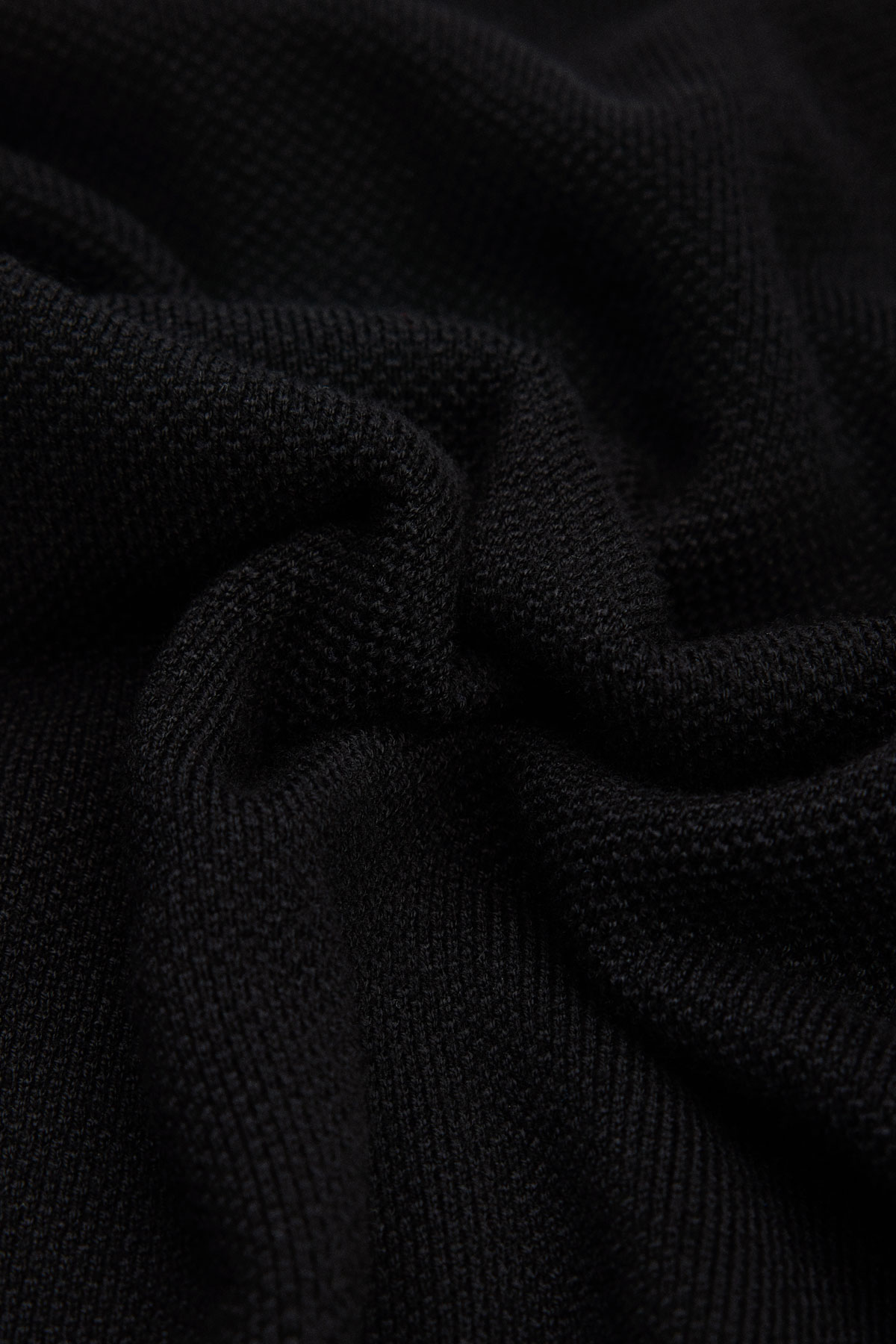Sweter Czarny z Wiskozą O-neck PM16