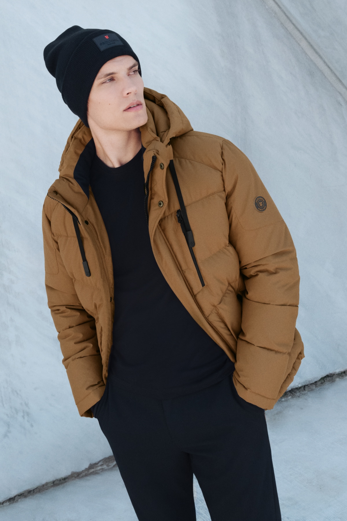 Czapka Czarna z Prążkowanej Dzianiny PM1