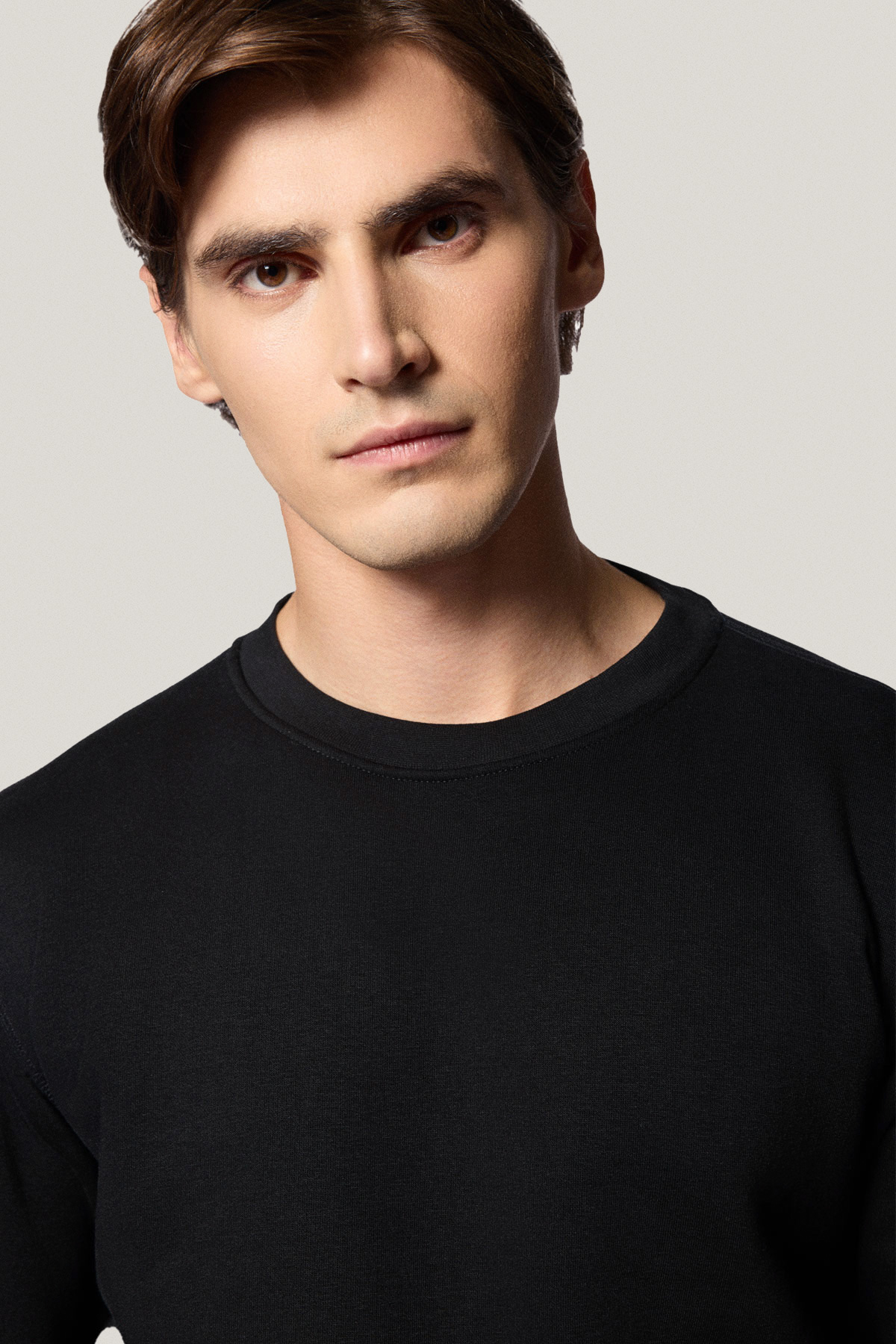 Bluza Nierozpinana Bez Kaptura Czarna PM13