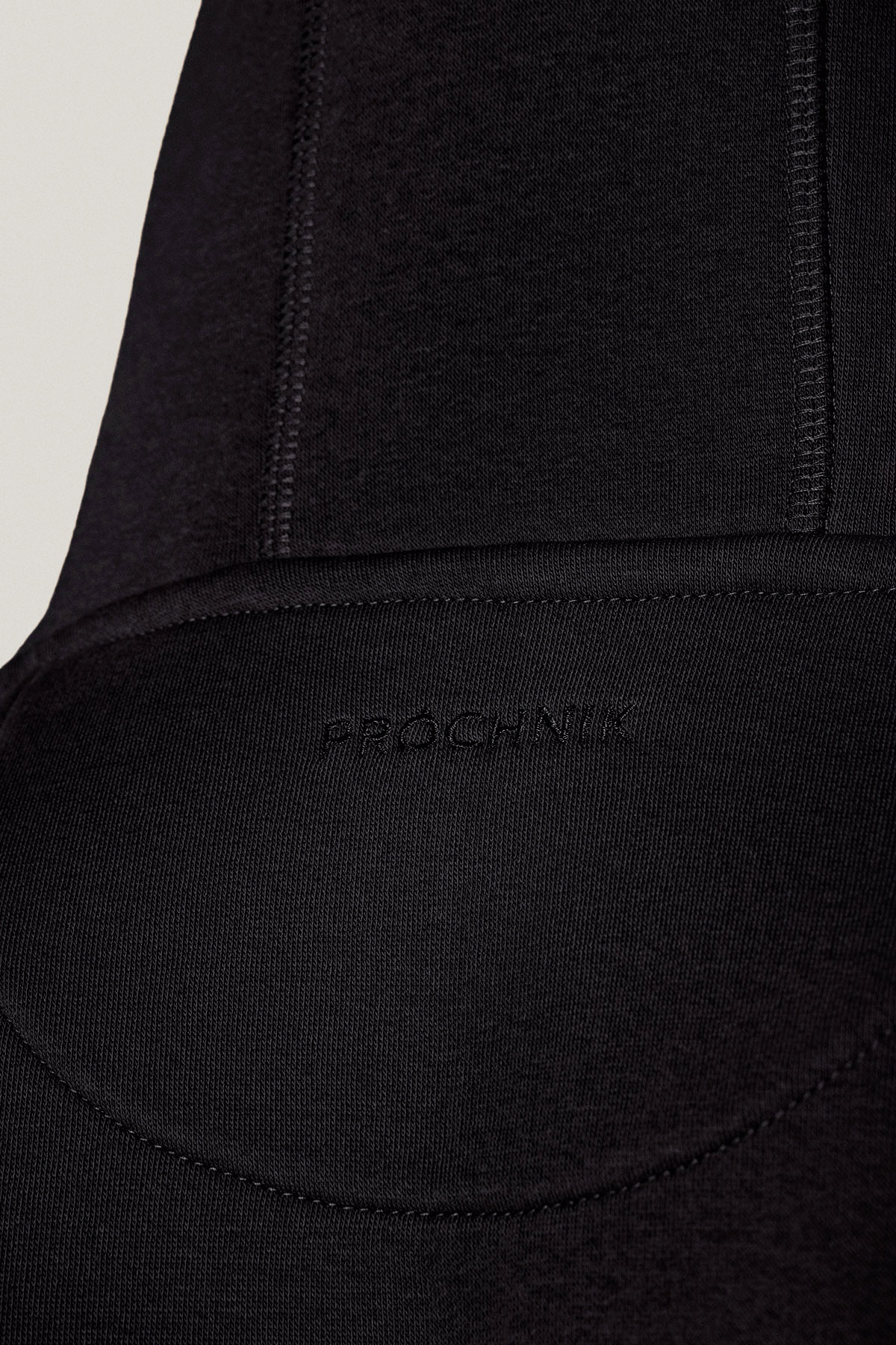 Bluza Nierozpinana z Kapturem Czarna z Haftem PM12 