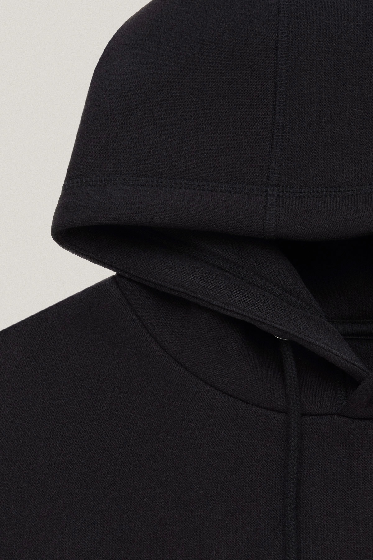 Bluza Nierozpinana z Kapturem Czarna z Haftem PM12 