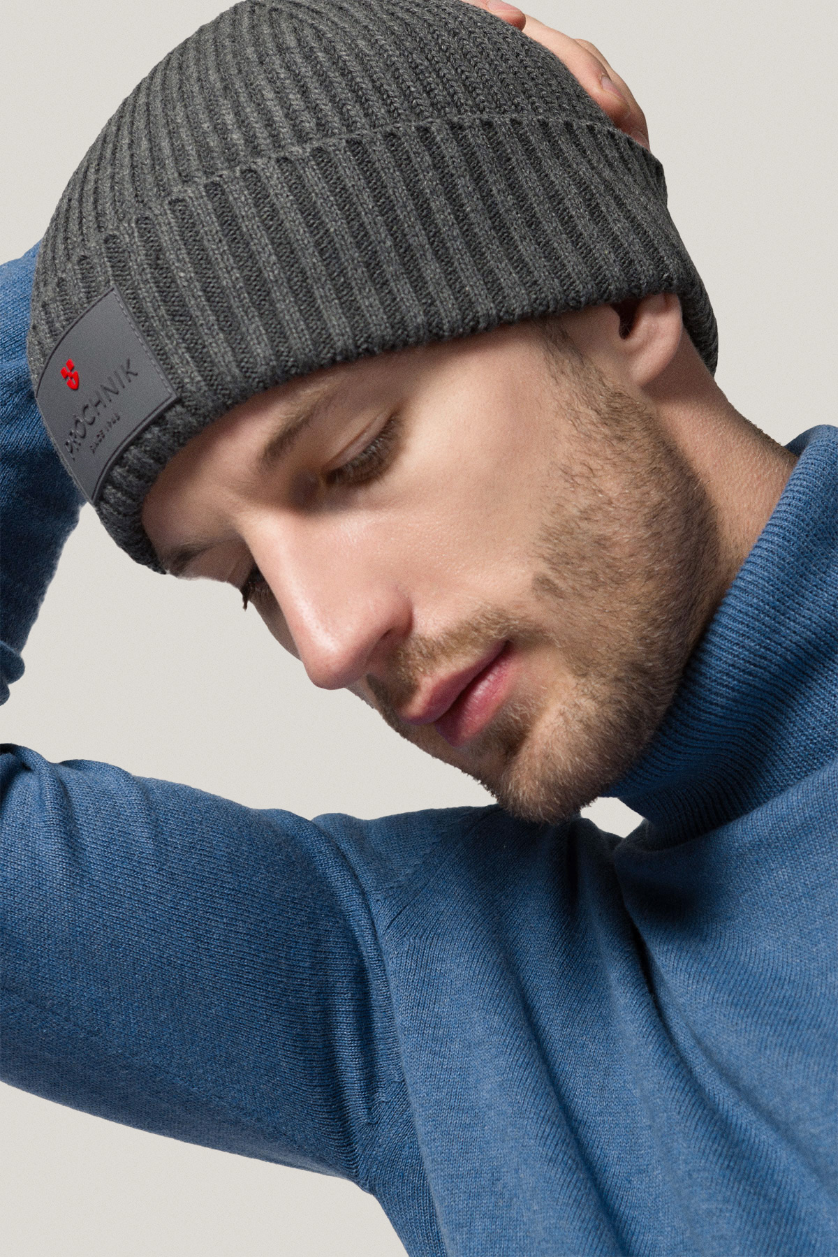 Czapka Szara z Grubej Prążkowanej Dzianiny PM2