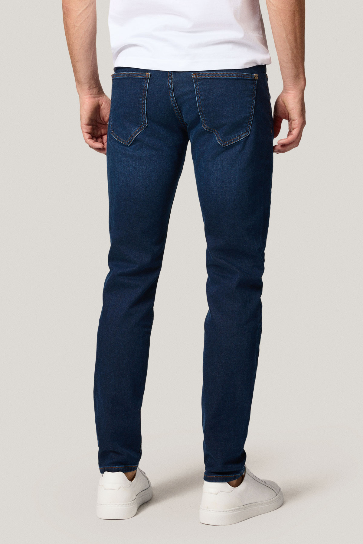 Jeansy Granatowe Slim Fit PM9
