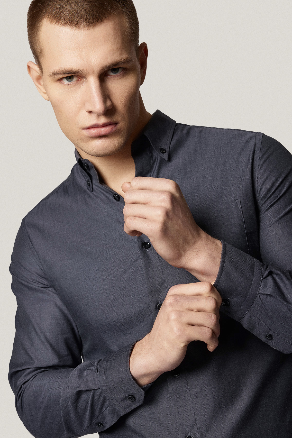 Koszula Grafitowa z Bawełny z Długim Rękawem ze Wzorem Jodełki PM32