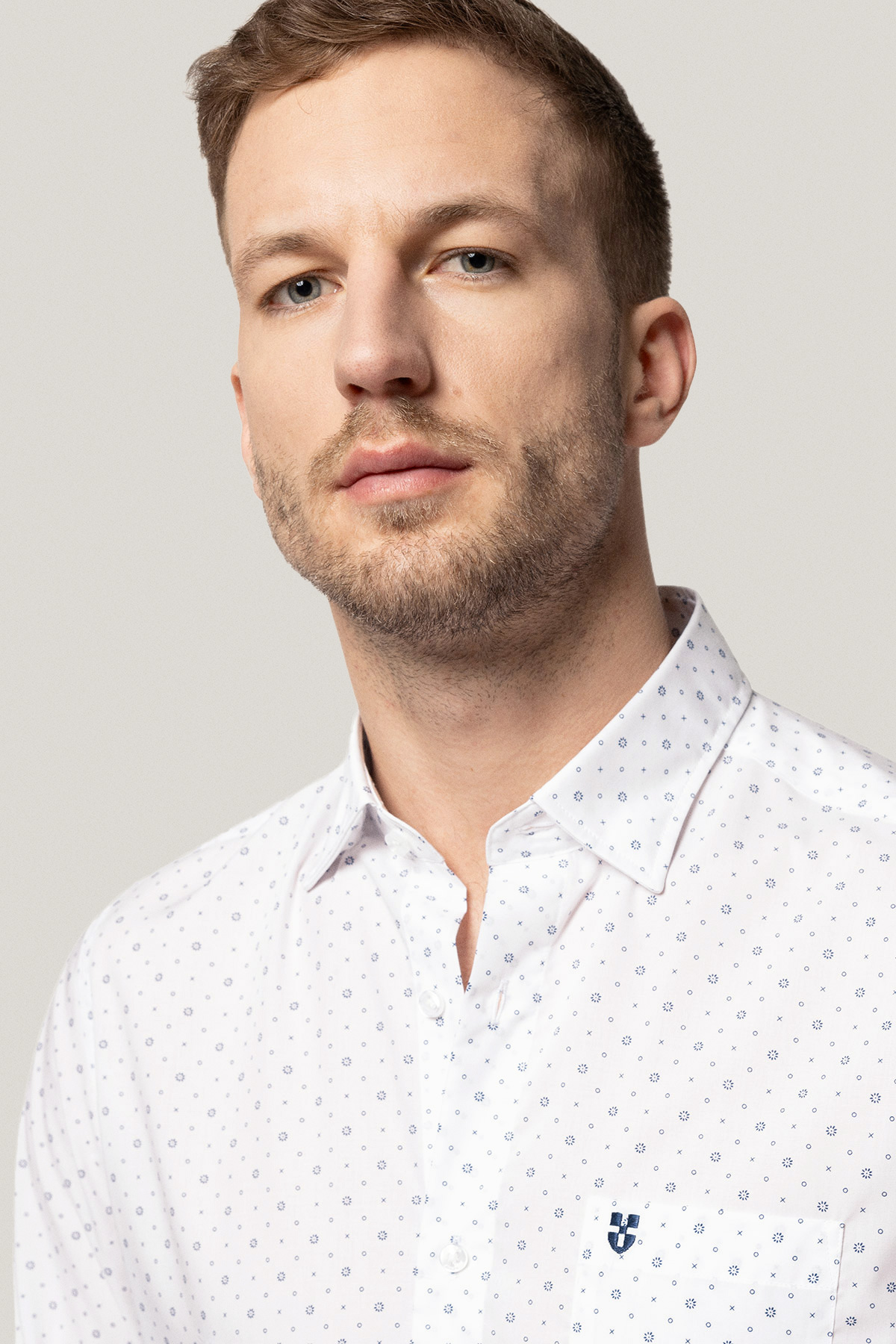 Koszula Biała z Bawełny z Długim Rękawem z Mikrowzorem PM18