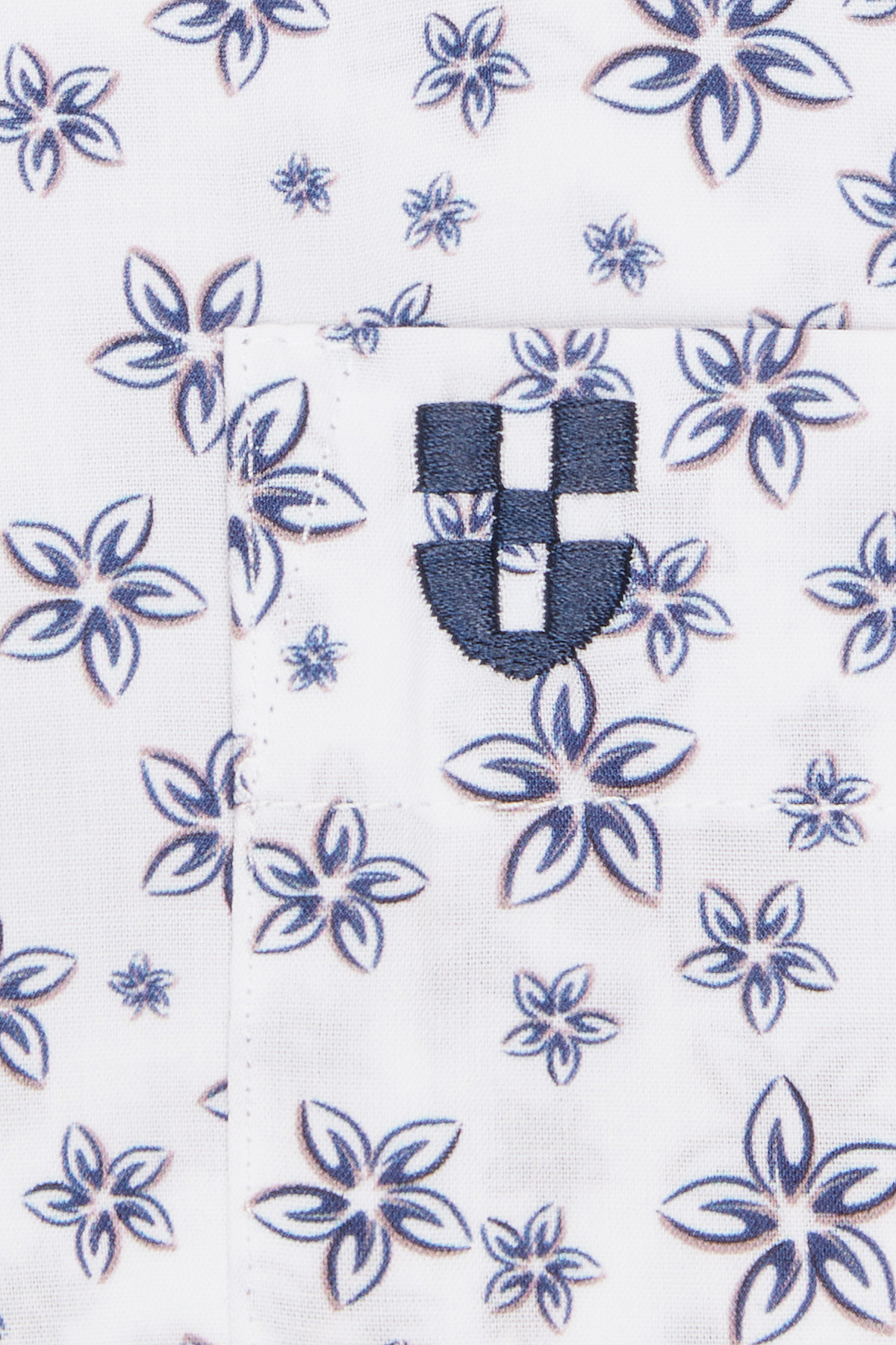 Koszula Biała z Bawełny z Długim Rękawem w Granatowe Kwiaty PM19