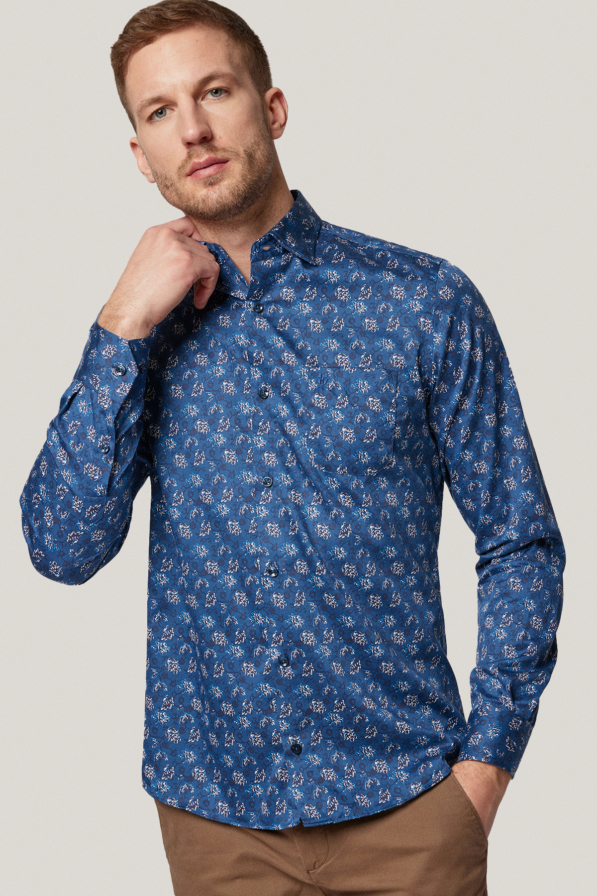 Koszula Granatowa z Bawełny z Długim Rękawem w Kwiaty PM20