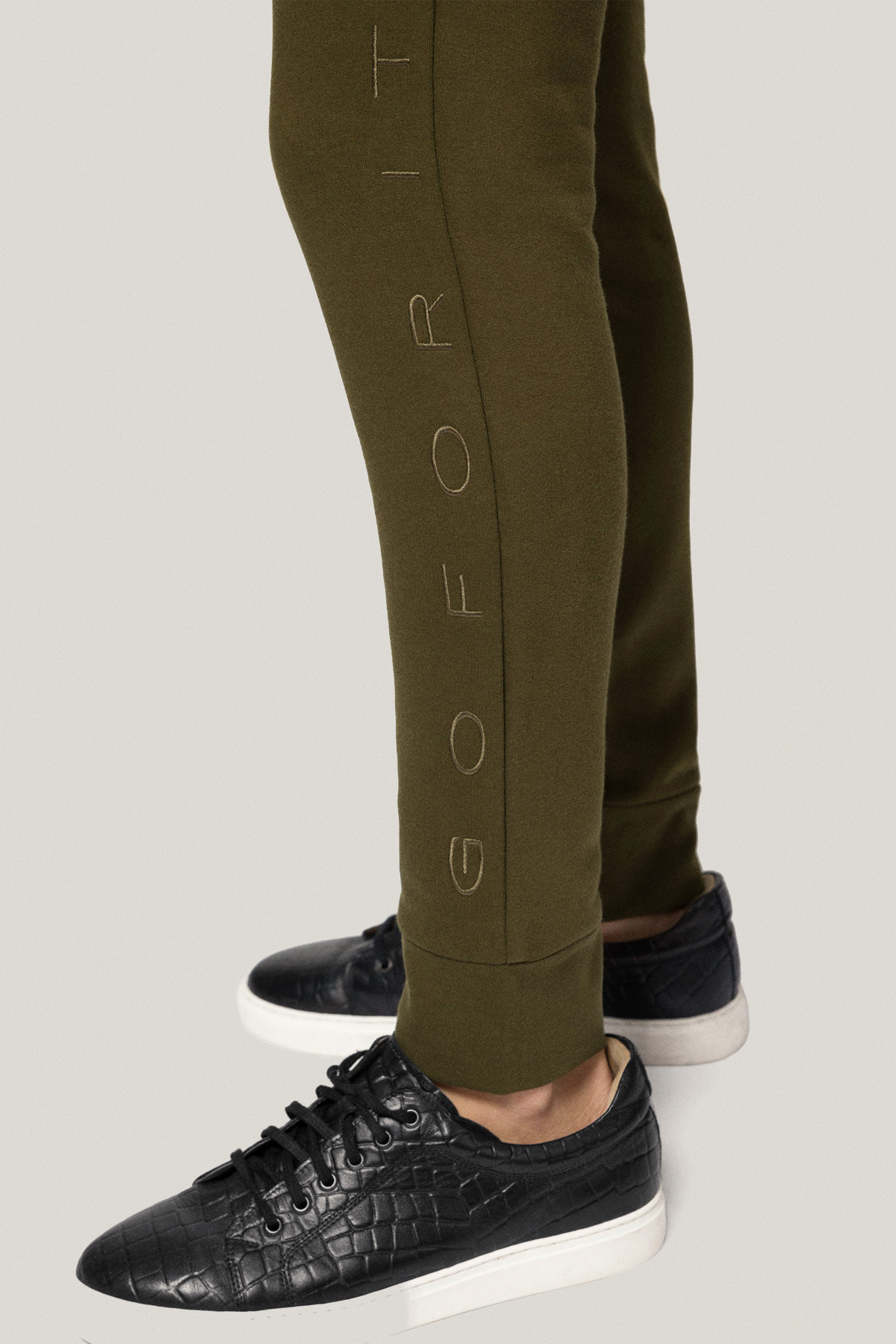 Spodnie Dresowe Zielone z Haftem Bawełniane PM2