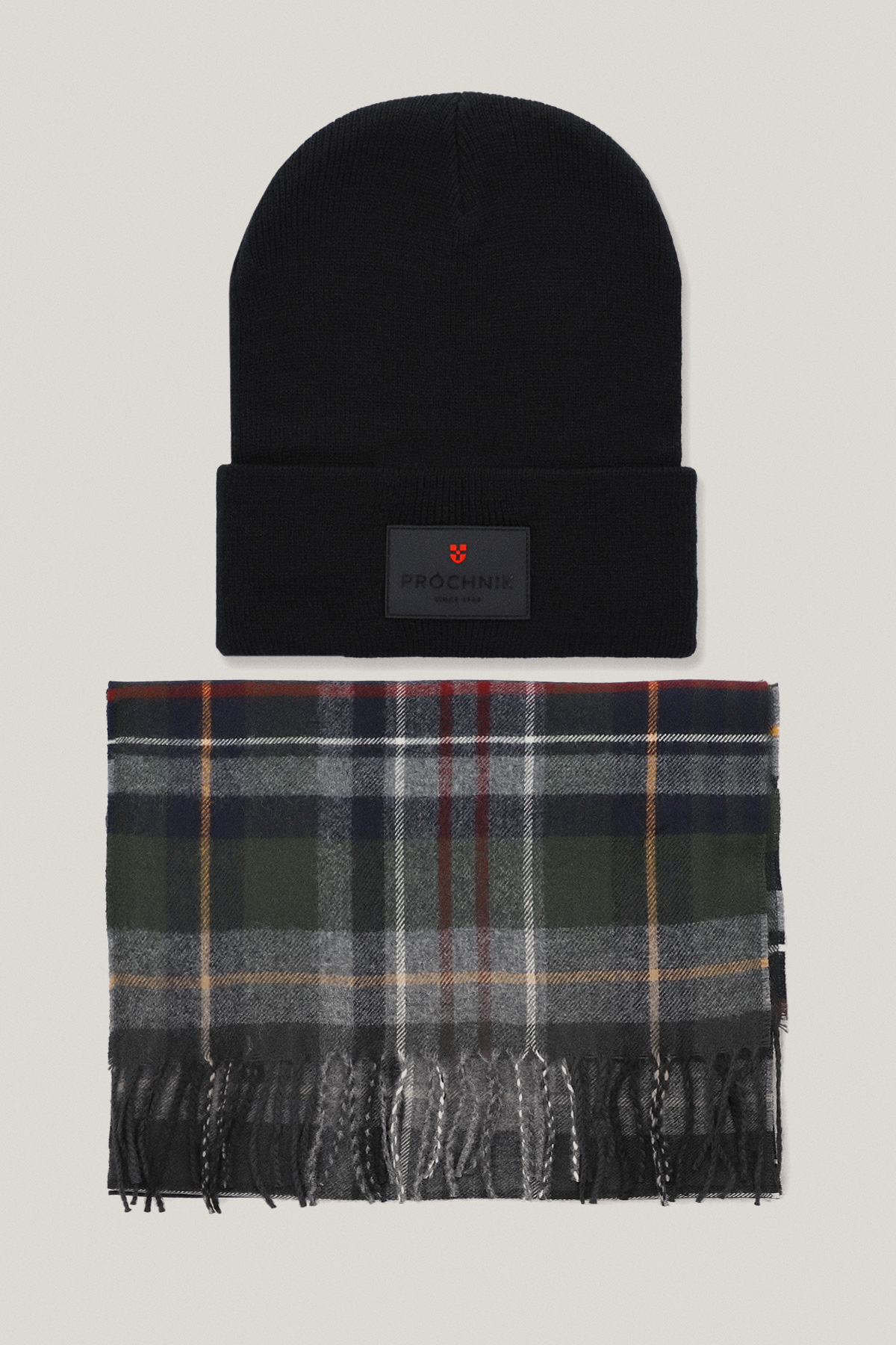 Zestaw Czapka Czarna i Szal w Kratę