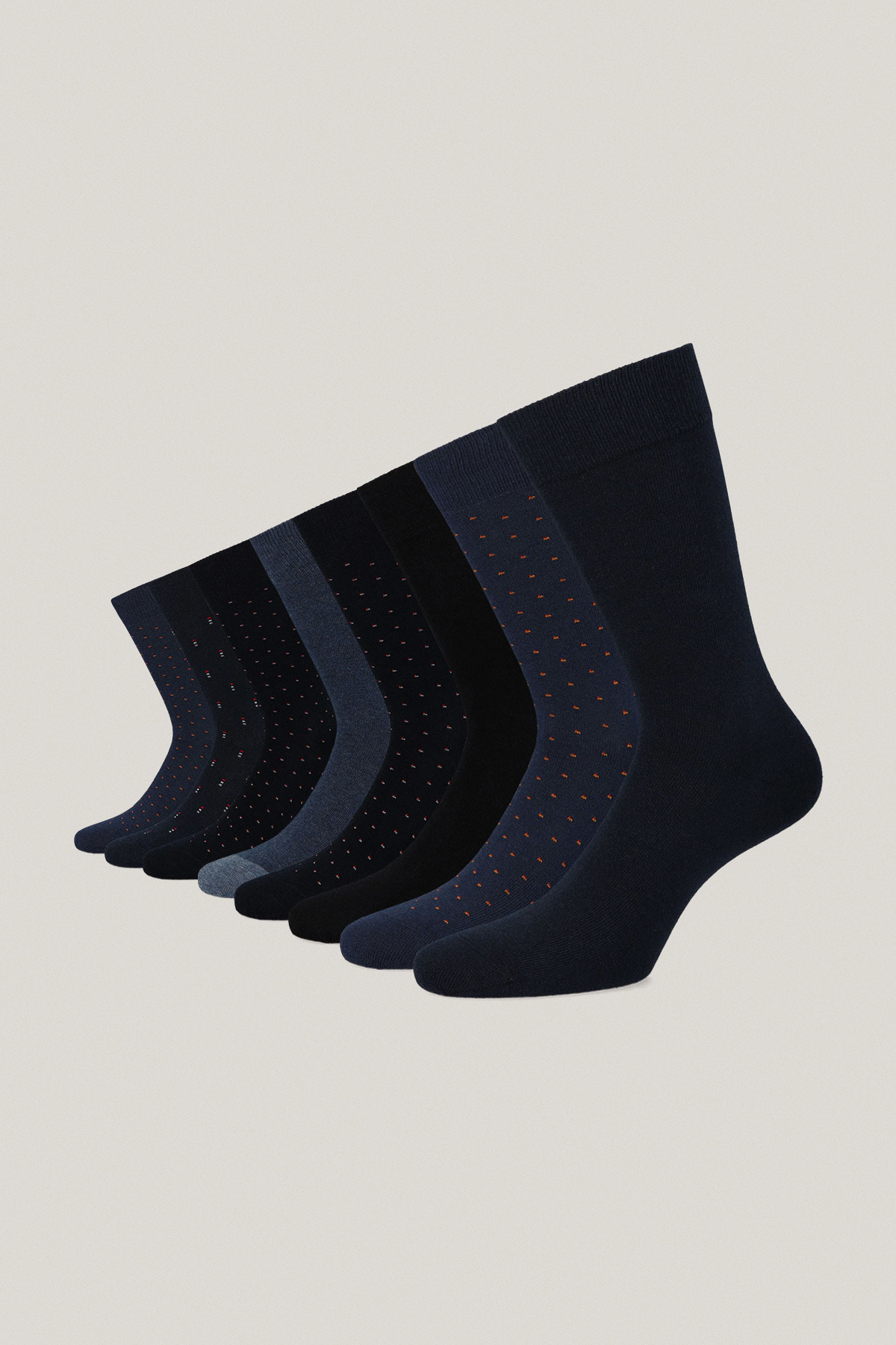 Zestaw 8 Par Wysokich Skarpet Gładkich i We Wzory