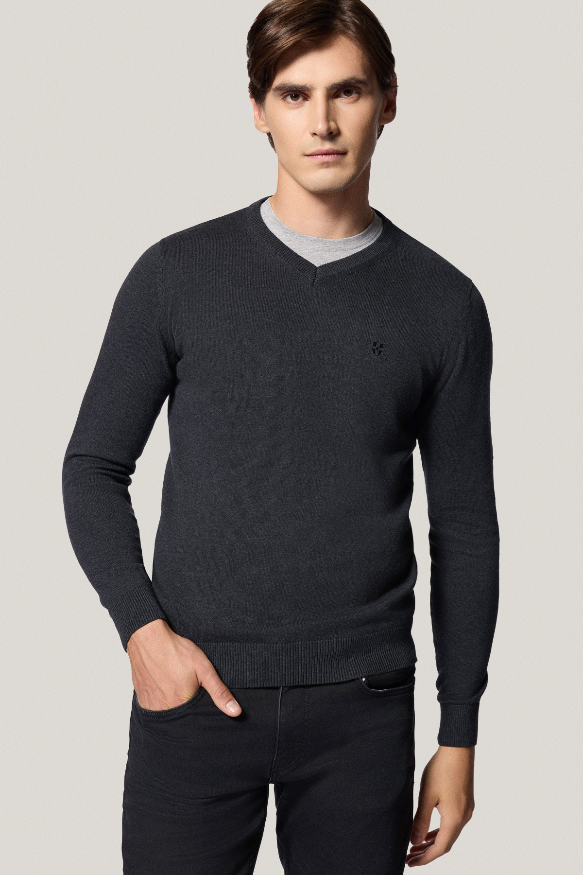 Sweter Grafitowy Bawełniany V-neck PM2