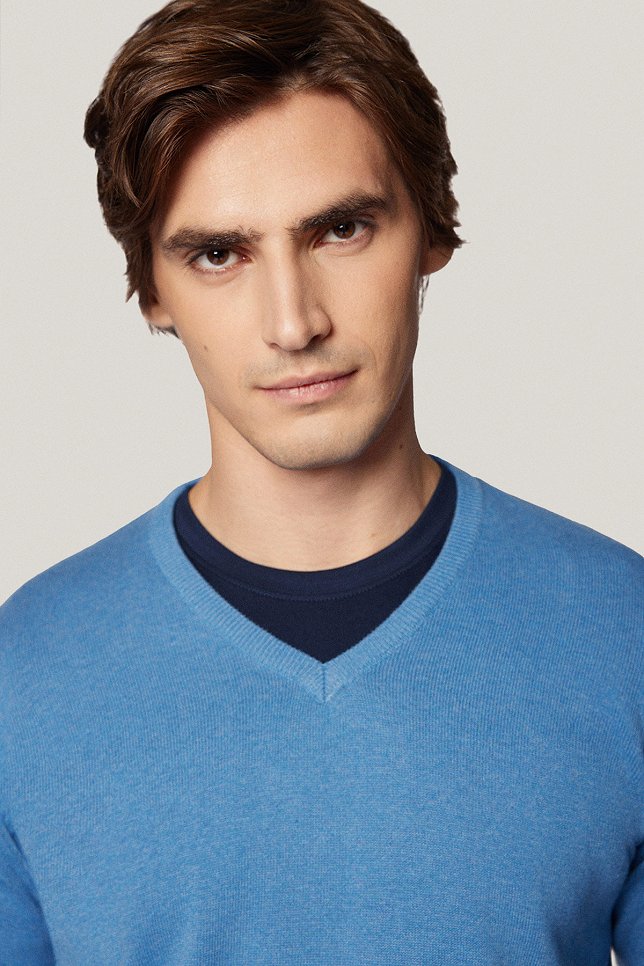 Sweter Błękitny Bawełniany V-neck PM7