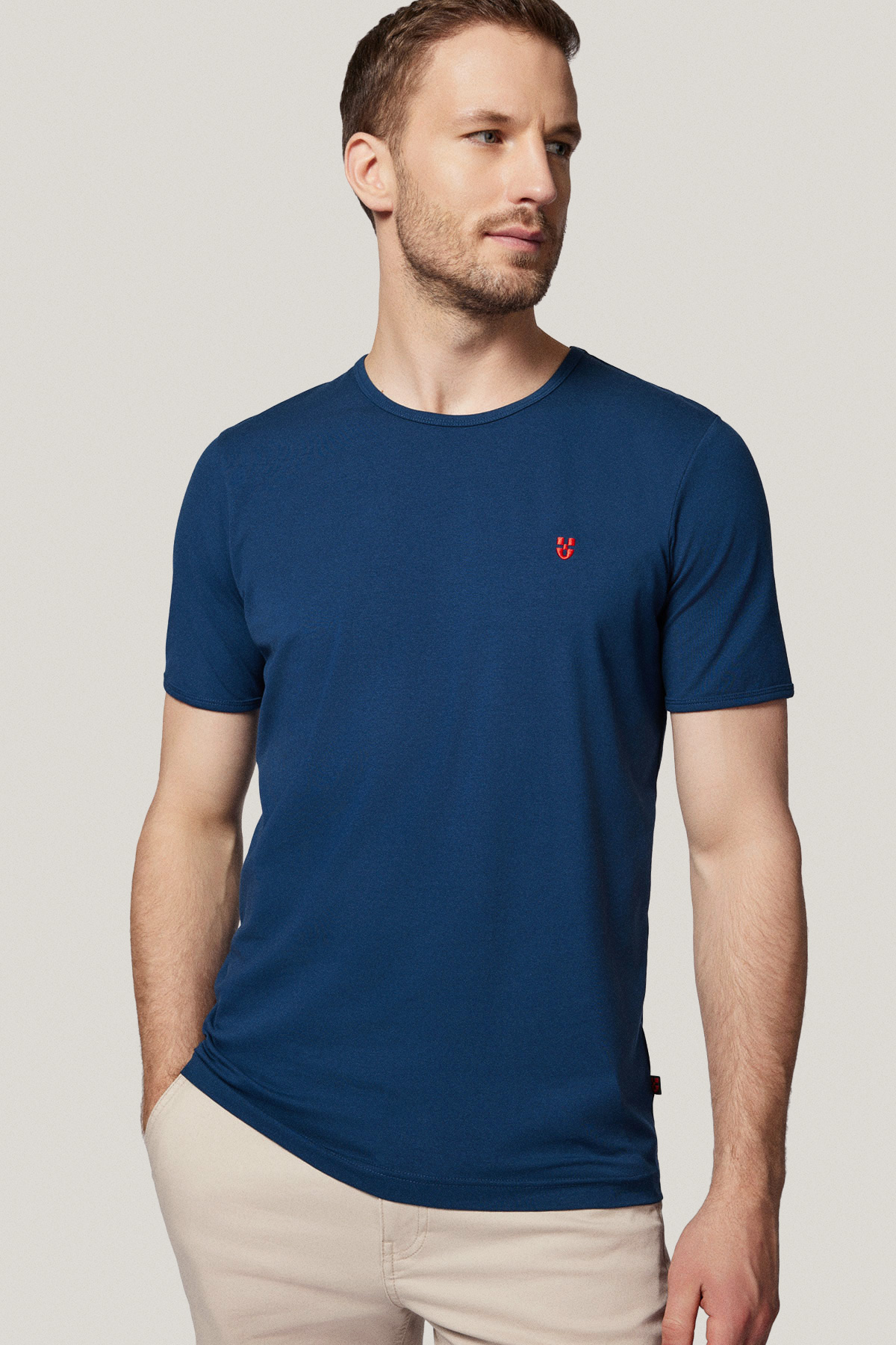 T-shirt Szafirowy z Haftem Bawełniany PM5